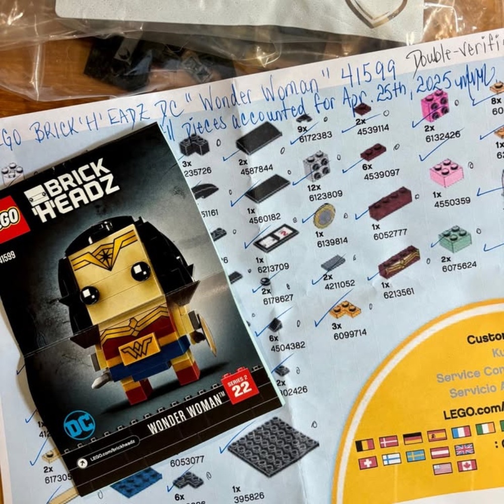 LEGO BRICK'H'EADZ SUPER HEROES DC "Wonder Woman" 41599 PRE-ASSEMBLED.